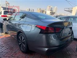 نيسان ألتيما